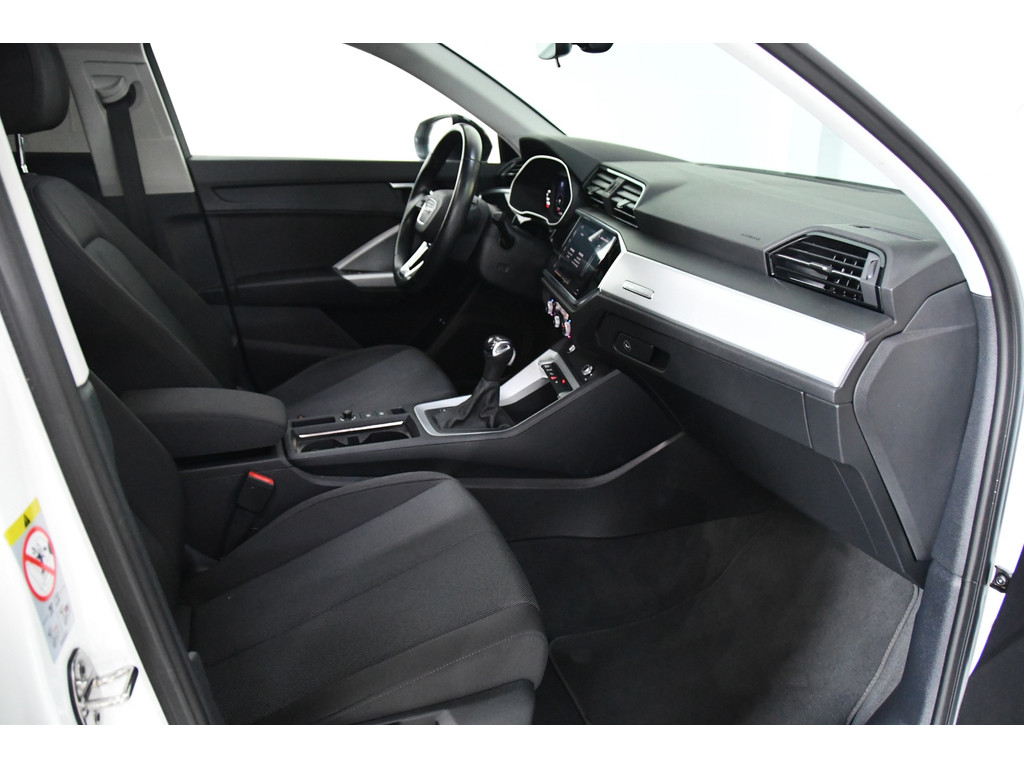 Audi Q3 Sportback 45 TFSI e S-Line PHEV, Pano, Maxton 6