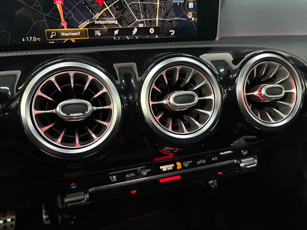 Mercedes-Benz A-klasse 250 Premium Plus AMG, Pano, Sfeer, Night 14