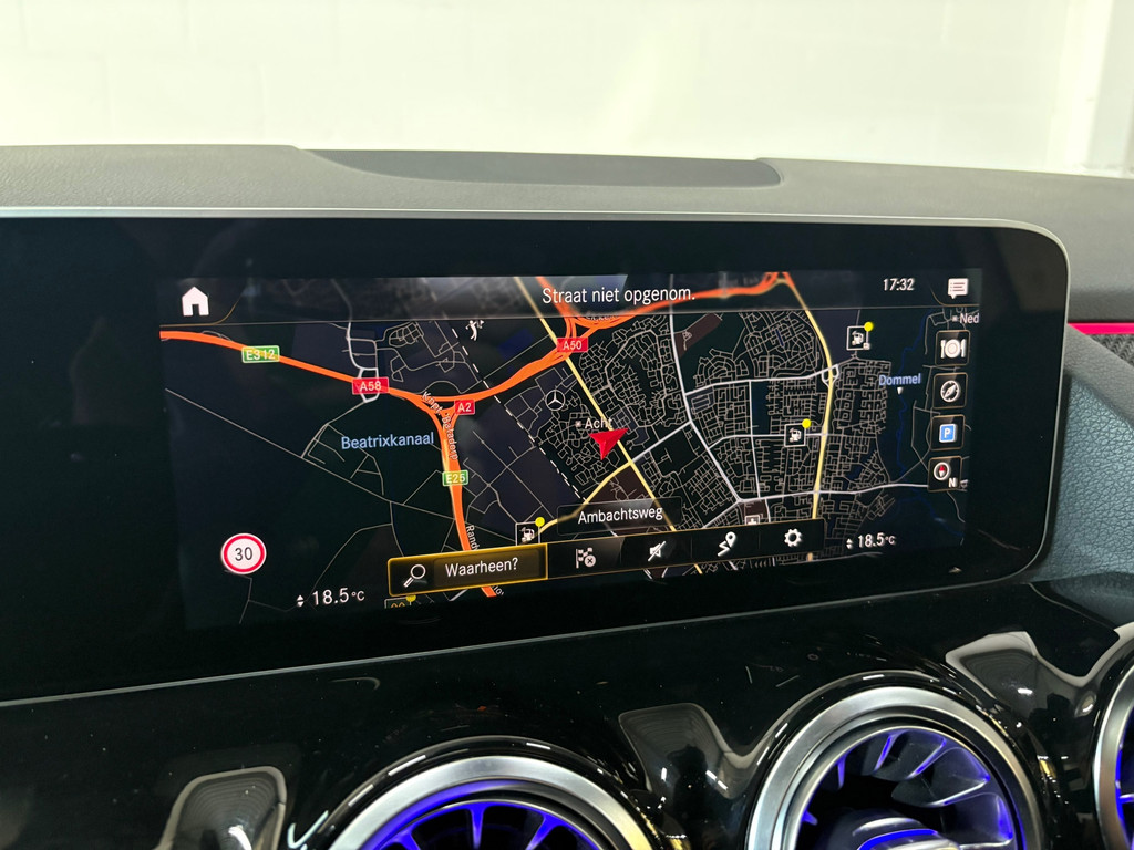 Mercedes Benz GLA 250 4MATIC AMG-line NIGHT PAKKET*Pano*Stoelverwarming* 18