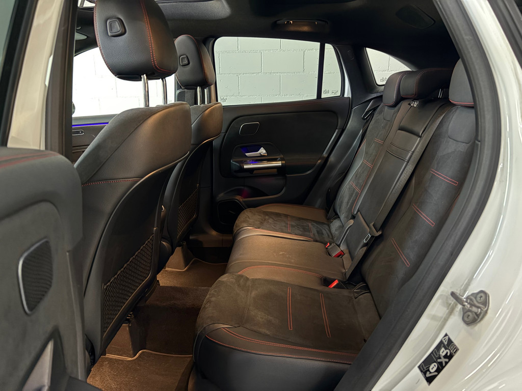 Mercedes Benz GLA 250 4MATIC AMG-line NIGHT PAKKET*Pano*Stoelverwarming* 5