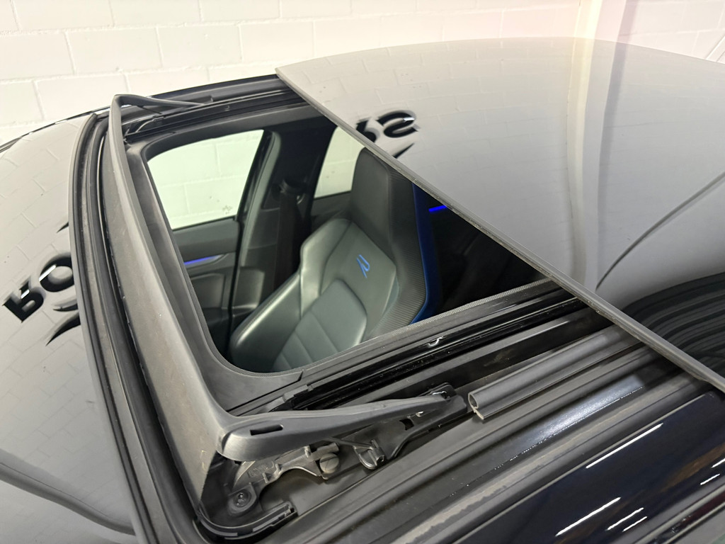 Volkswagen GOLF 2.0 TSI R 4Motion 1
