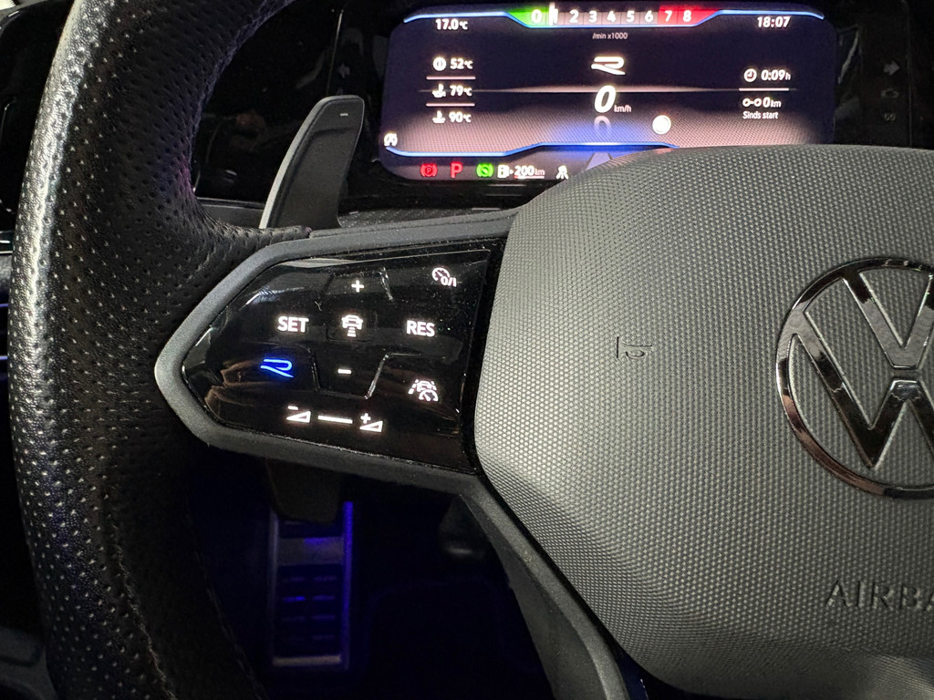 Volkswagen GOLF 2.0 TSI R 4Motion 9