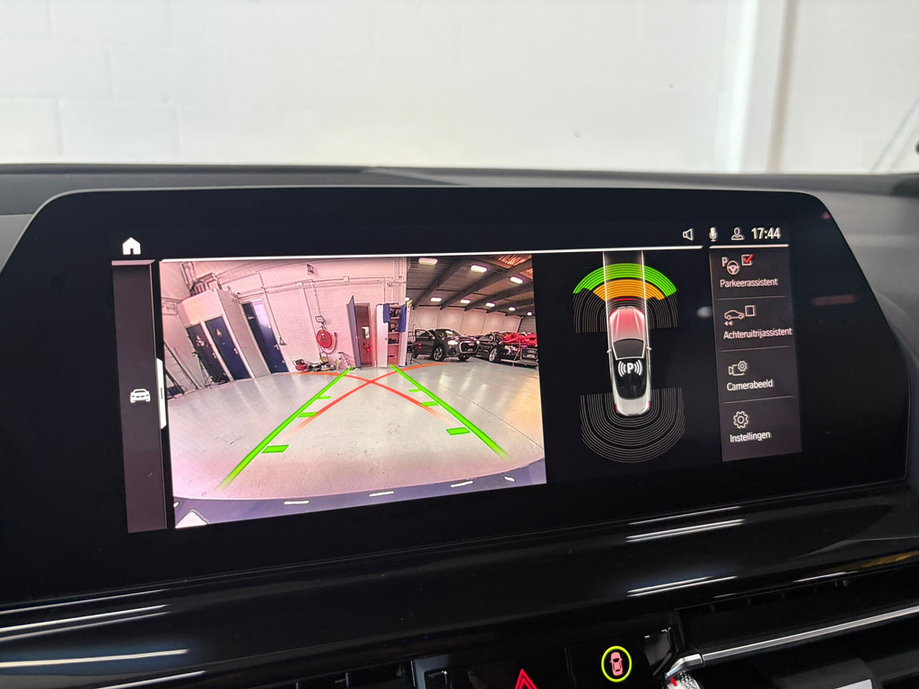 BMW 8-serie 840i High Executive*Stoelverwarming*Memory*Camera*H&K* 20