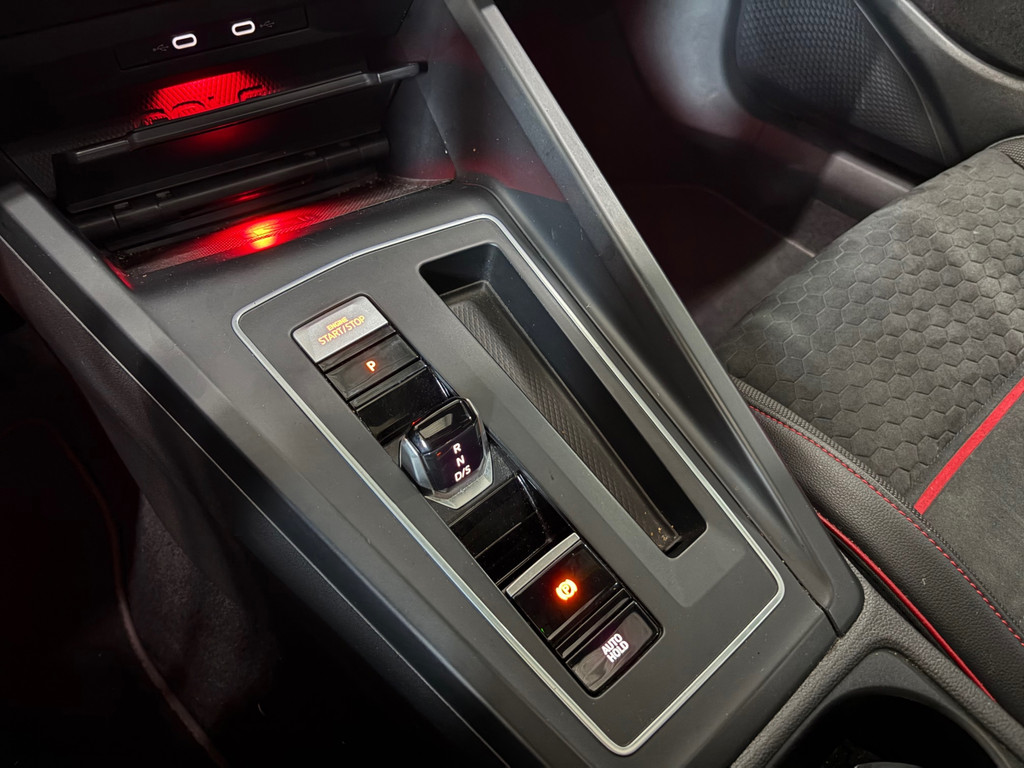Volkswagen Golf 2.0 GTI Clubsport Pano, Side Assist, Carplay 21