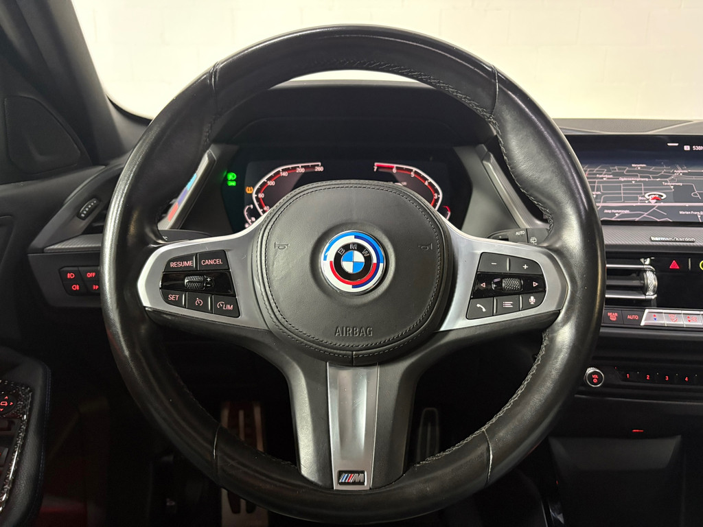BMW 1-serie 118i High Executive, Pano, Sfeerverlichting, Applecarplay 11