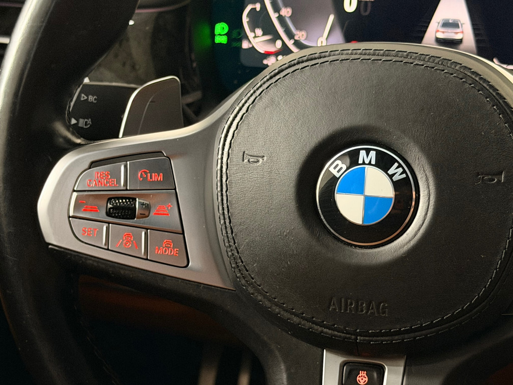 BMW 7-serie 745e High Executive, M-Pakket, CarbonCore, Luchtvering 10