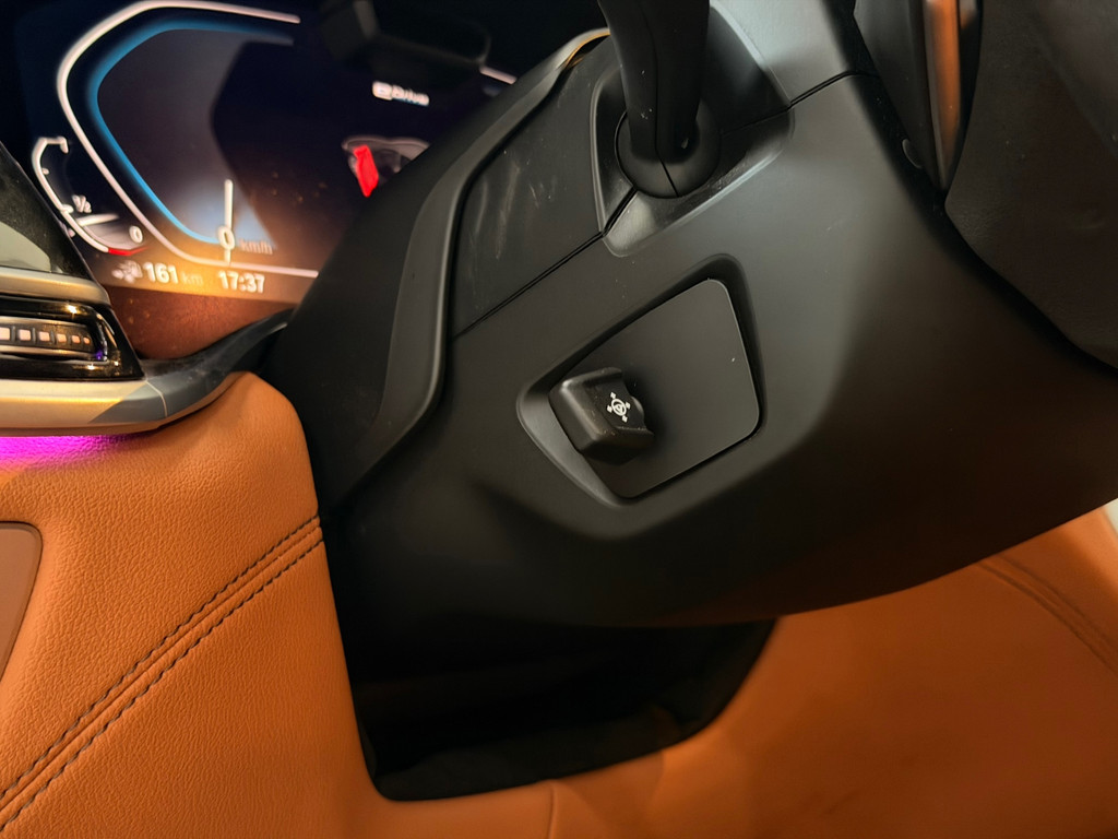 BMW 7-serie 745e High Executive, M-Pakket, CarbonCore, Luchtvering 16