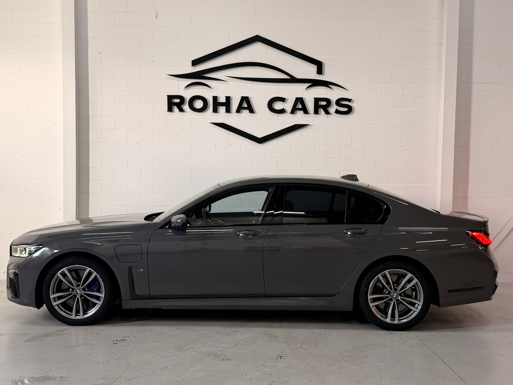 BMW 7-serie 745e High Executive, M-Pakket, CarbonCore, Luchtvering 9