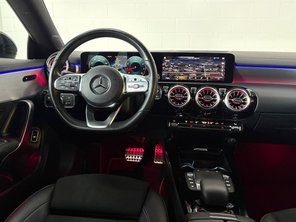Mercedes-Benz CLA-klasse 180 Prem+ Edition, Sfeer, Cam, AppleCP 10