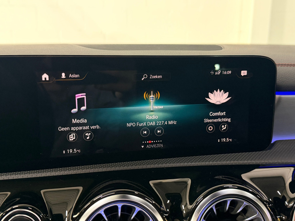 Mercedes-Benz CLA-klasse 200 Business Solution AMG 22