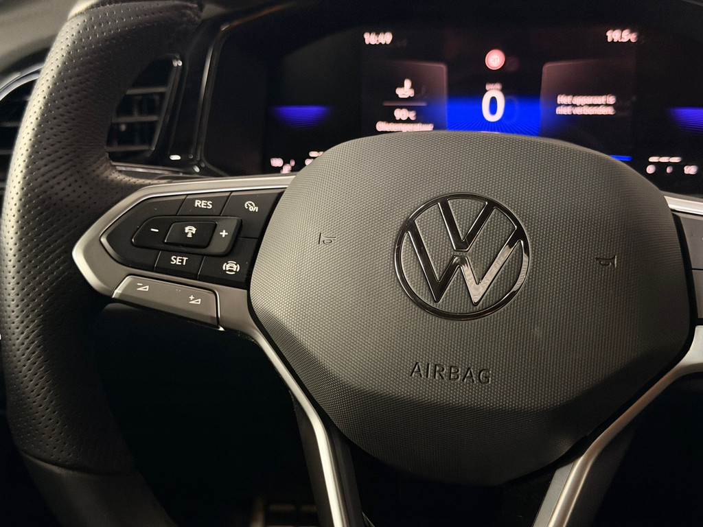 Volkswagen T-roc 1.5 TSI R-Line Cam*Led*Keyless 14