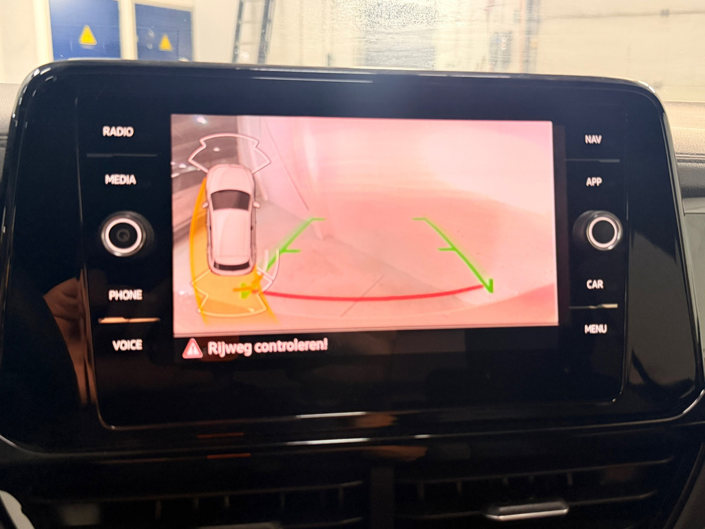Volkswagen T-roc 1.5 TSI R-Line Cam*Led*Keyless 17