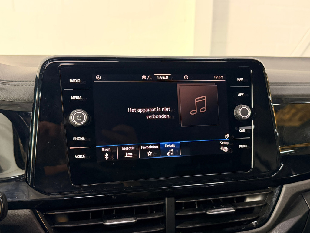 Volkswagen T-roc 1.5 TSI R-Line Cam*Led*Keyless 21