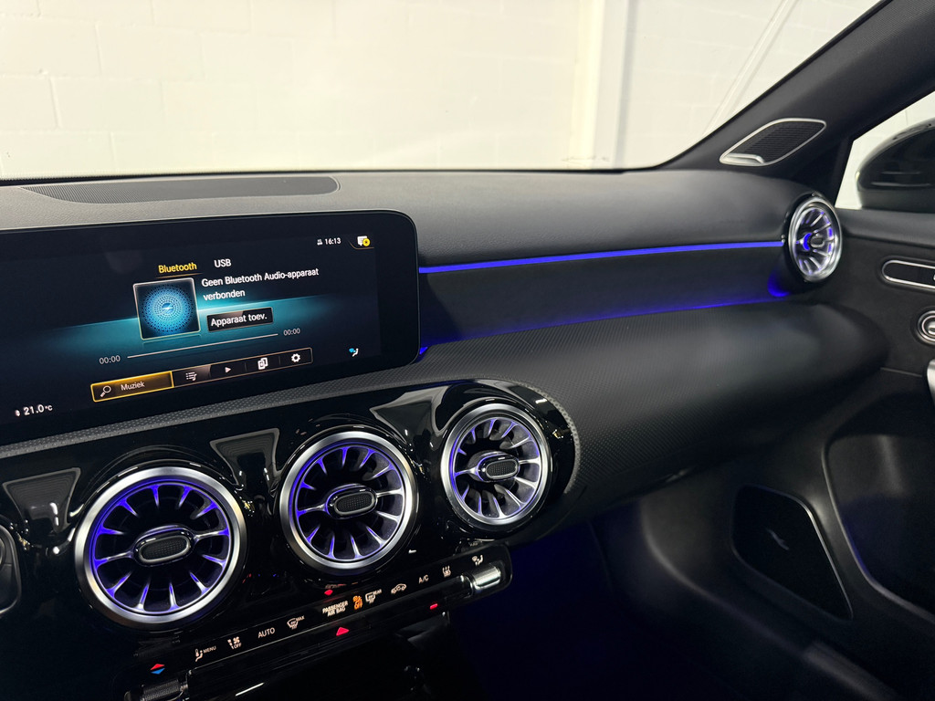 Mercedes-Benz A-klasse 250 e Premium Plus AMG-Line*BOMVOL* 16