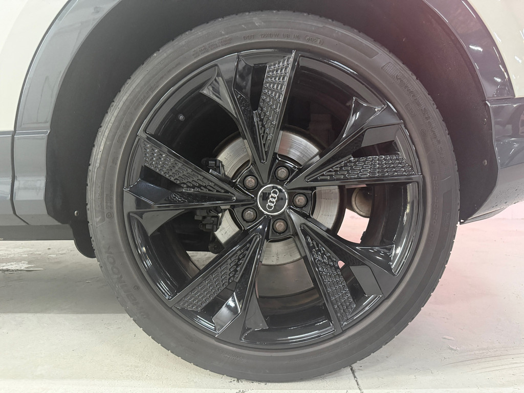 Audi Q3 SPORTBACK 35 TFSI S Edition*Pano*Camera*Stoelverwarming* 2