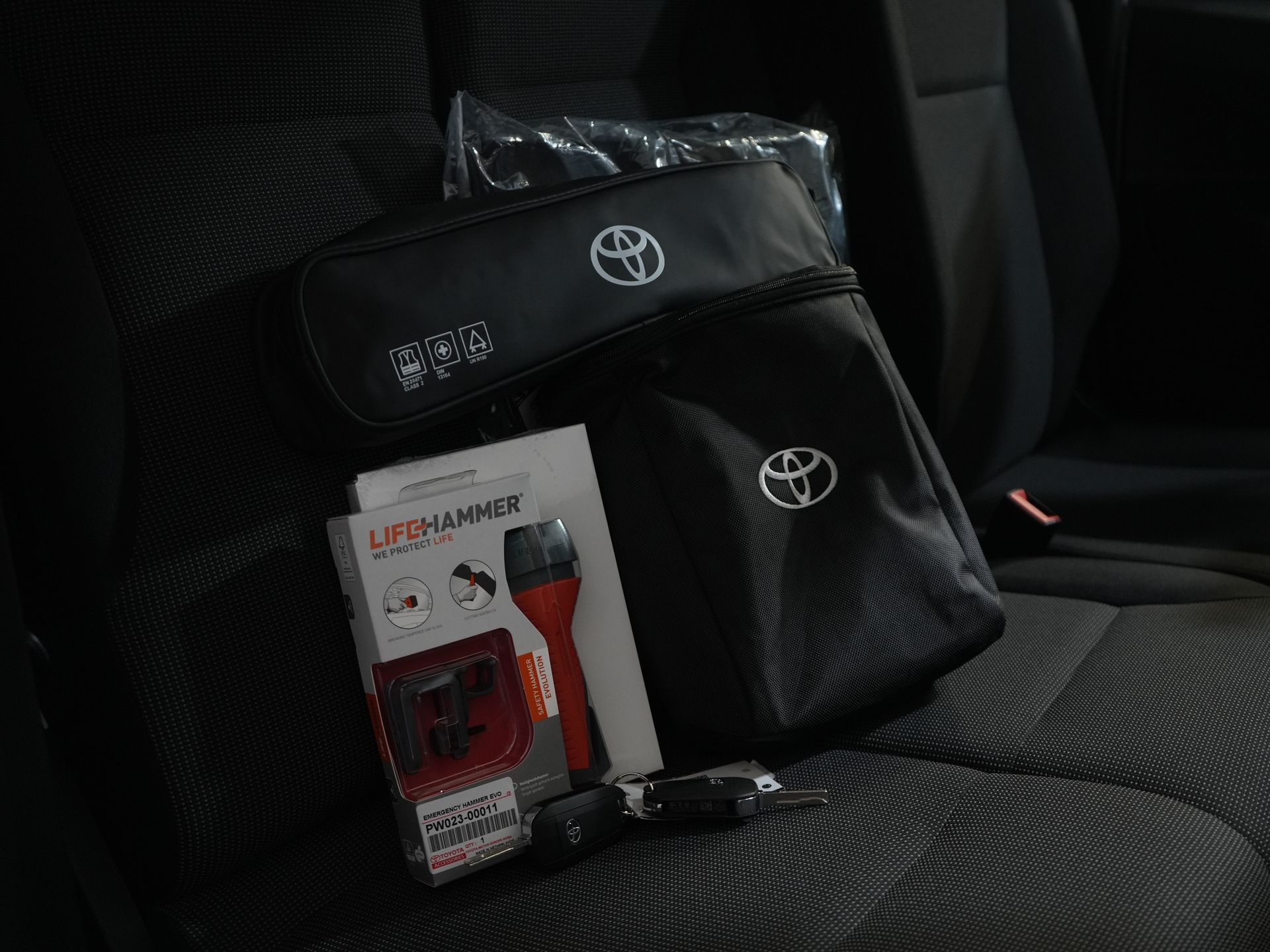 Toyota PROACE CITY Bestelbus 1.5 130 pk Aut. L2 BPM VRIJ! LED/ Virtual Cockpit/ 3 pers./ Carplay/ Camera/ Climate/ PDC/ Cruise 25