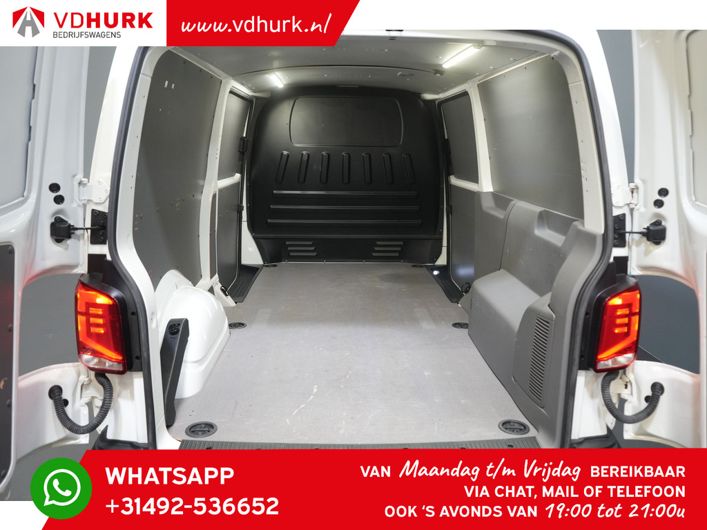 Volkswagen Transporter Bestelbus Volkswagen Transporter T6.1 2.0 TDI 150 pk DSG Aut. L2 2x Schuifdeur/ LED/ Stoelverw./ Standkachel/ Carplay/ 2.5t Trekverm. 13