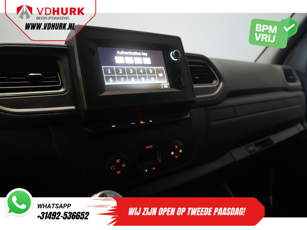 Renault Master Bestelbus 2.3 dCi 135 pk L2H2 BPM VRIJ! 2.5t Trekverm./ Climate/ Imperiaal + Ladder/ Standkachel/ Stoelverw./ PDC/ Trekhaak 21