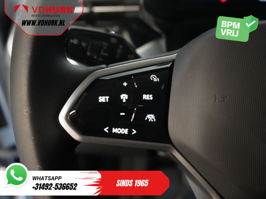 Volkswagen ID. Buzz Personenbus 79 kWh 360km WLTP 2x Schuifdeur/ Snellader/ Stoelverw./ Keyless/ Carplay/ 360 Camera/ PDC/ Climate/ Trekhaak 18