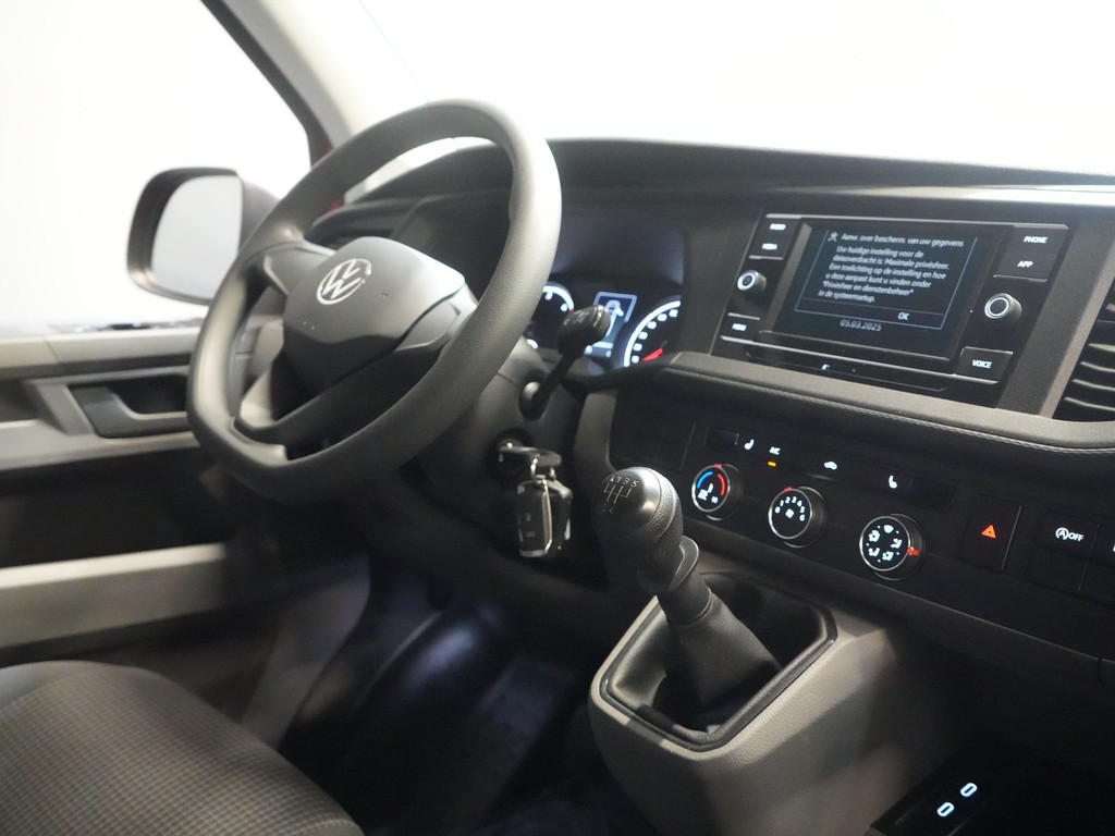 Volkswagen Transporter Bestelbus 2.0 TDI L2 BPM VRIJ! Ready2Go Standkachel/ Stoelverw./ Carplay/ Cruise/ PDC/ Trekhaak 2