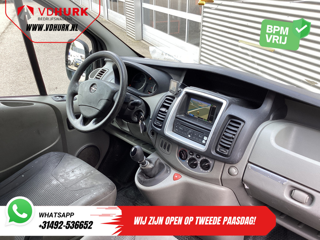 Opel Vivaro Bestelbus 2.5 CDTI 145 pk BPM VRIJ! APK 08-2025/ 3 Pers./ LMV/ PDC/ Dakdragers/ Cruise/ Airco 2