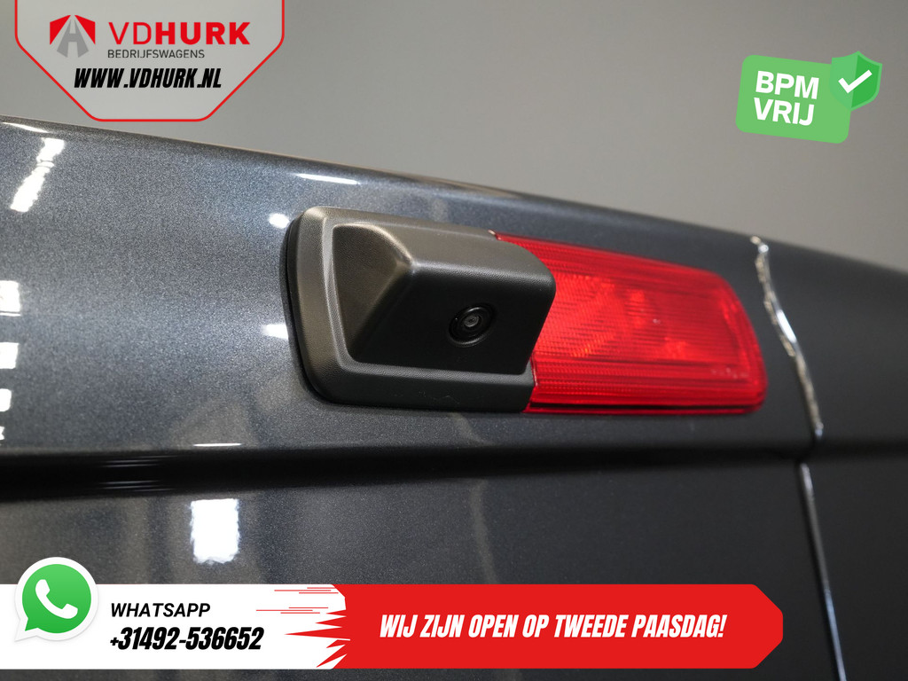 Renault Trafic Bestelbus 2.0 dCi 130 pk L2 BPM VRIJ! DC Dubbel Cabine LED/ 2xSchuifdeur/ Navi/ Carplay/ Camera/ PDC/ Cruise 15