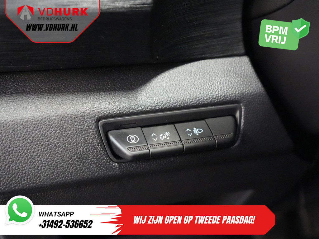 Renault Trafic Bestelbus 2.0 dCi 130 pk L2 BPM VRIJ! DC Dubbel Cabine LED/ 2xSchuifdeur/ Navi/ Carplay/ Camera/ PDC/ Cruise 18