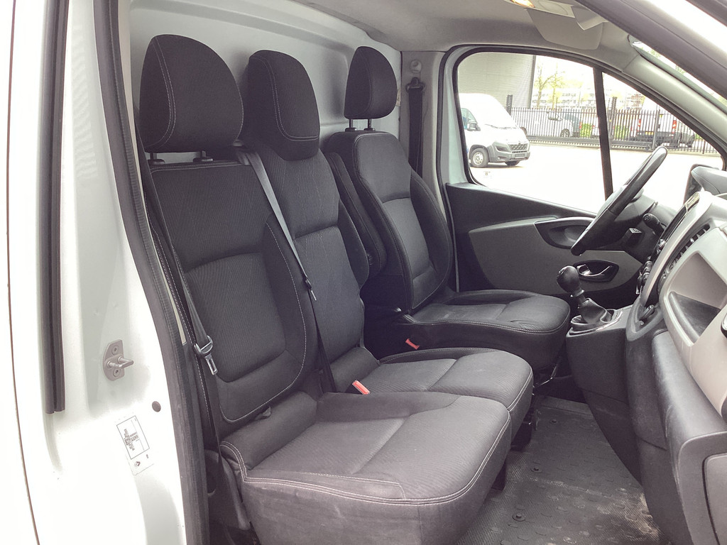 Renault Trafic Bestelbus 1.6 dCi 140 pk L2 EXPORT ONLY Imperiaal/ Navi/ Camera/ PDC/ Cruise/ Trekhaak/ Airco 18