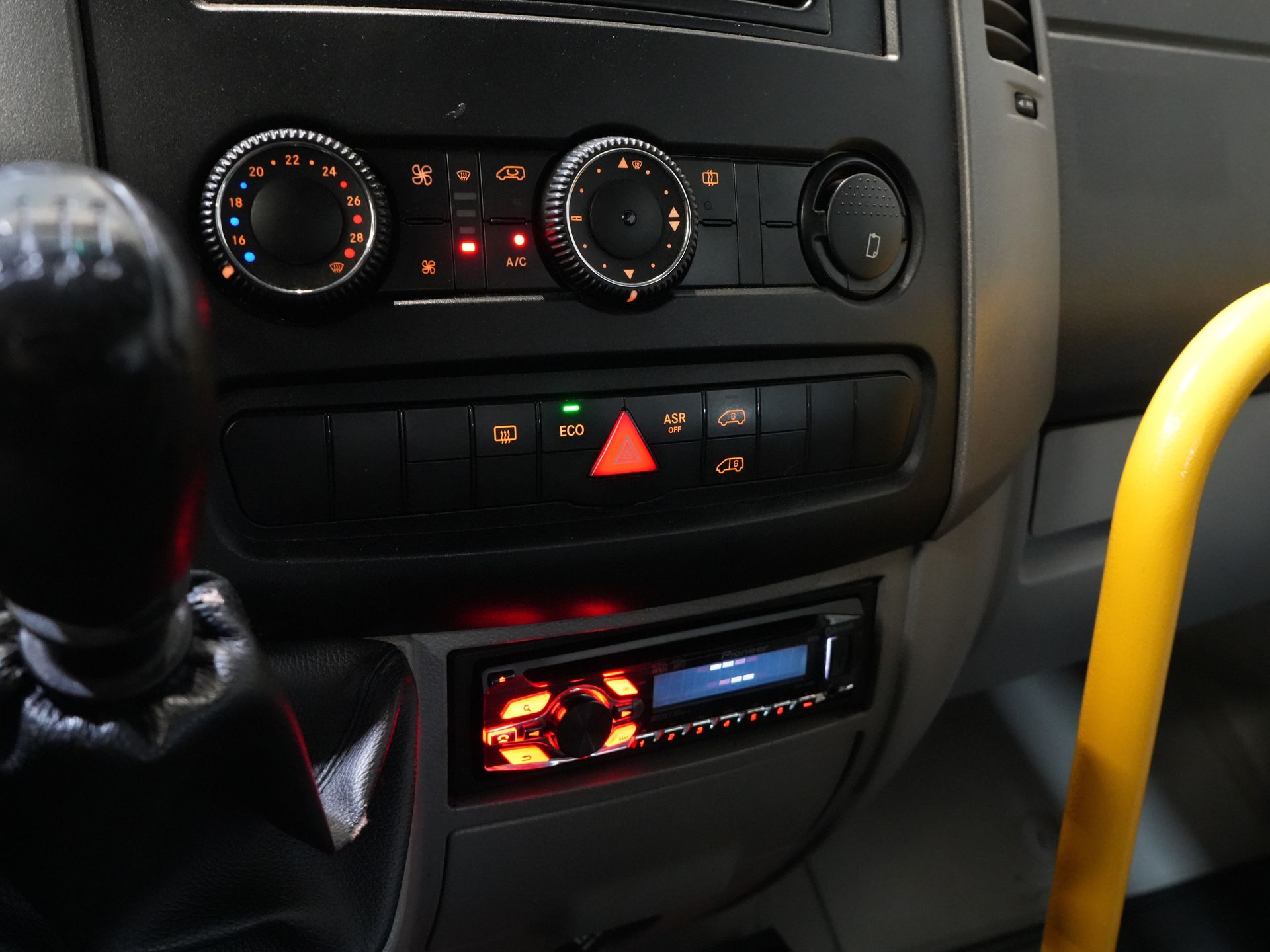 Mercedes-Benz Sprinter Personenvervoer 313 2.2 CDI L2H2 € 10.164 Incl. BTW BPM VRIJ! Combi/ 9 Persoons/ Kombi/ 9P/ Airco/ Rolstoellift 17