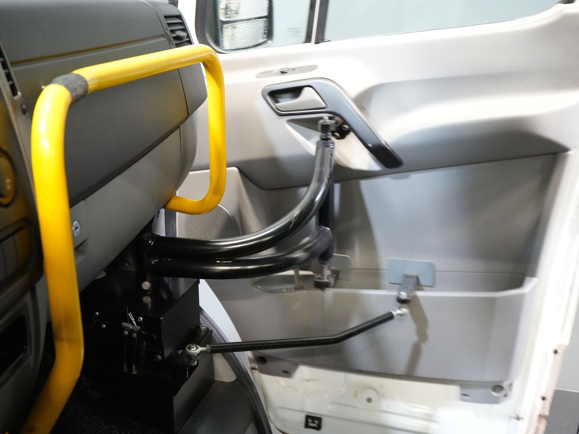 Mercedes-Benz Sprinter Personenvervoer 313 2.2 CDI Aut. L2H2 € 10.648 Incl. BTW BPM VRIJ! EXPORT Combi/ 9 Persoons/ Kombi/ 9P/ Airco/ Rolstoellift 16