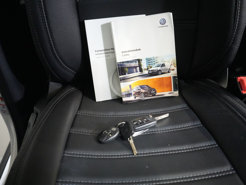 Volkswagen Caddy Bestelbus 2.0 TDI Edition 35 BPM VRIJ! Standkachel/ Stoelverw./ CarPlay/ PDC/ LMV/ Cruise/ Trekhaak/ Airco 50