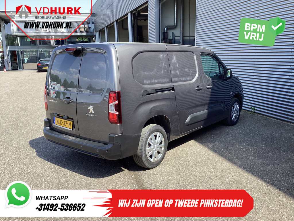 Peugeot Partner Bestelbus 1.5 HDI 130 pk Aut. L2 BPM VRIJ! 3 Pers./ Navi/ Keyless/ Carplay/ Camera/ PDC/ LMV/ Cruise/ Airco 8
