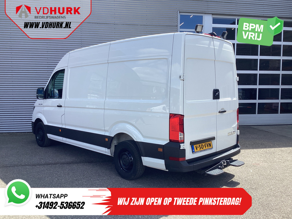 MAN TGE Bestelbus 35 2.0 140 pk Aut. L3H3 BPM VRIJ! Gev.Stoel/ Werklampen/ Carplay /Camera/ Cruise/ Trekhaak/ Opstap/ Aircp 1