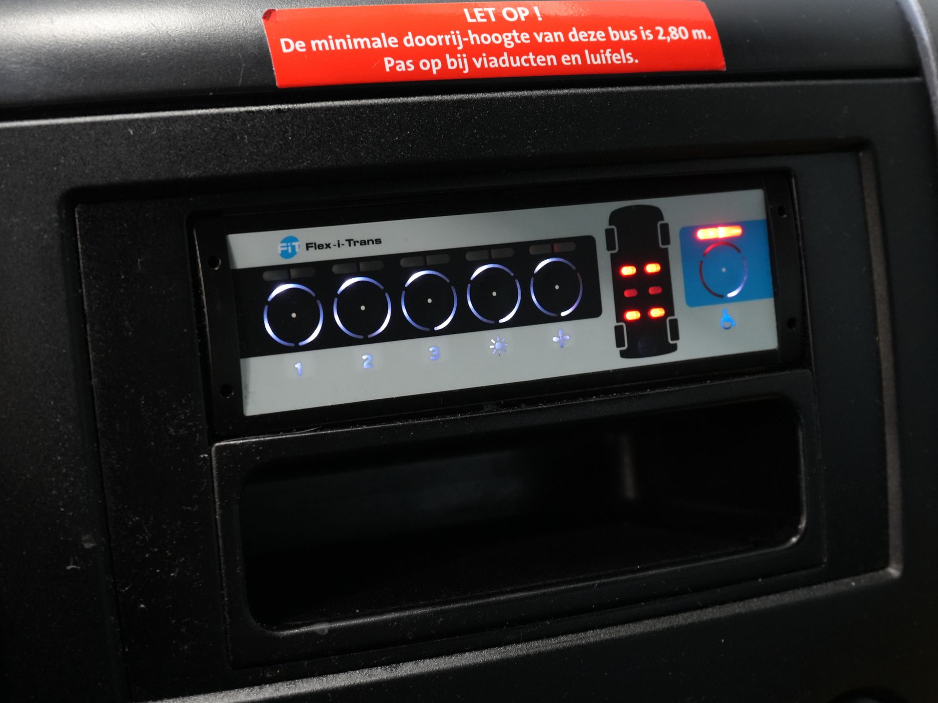 Mercedes-Benz Sprinter Personenvervoer 313 2.2 CDI L2H2 €10.164 Incl. BTW BPM VRIJ! EXPORT Combi/ 9 Persoons/ Kombi/ 9P/ Airco/ Rolstoellift 18