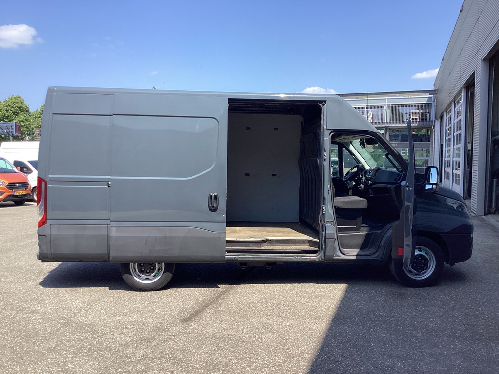 Iveco Daily Bestelbus 35S18V 3.0 180 pk ZF Aut. L2H2 352 EXPORT ONLY 3.5t Trekverm./ Gev.stoel/ Climate/ Camera/ Cruise/ Trekhaak 5