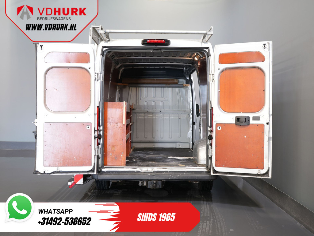 Fiat Ducato Bestelbus 2.3 MJ 120 pk L2H2 BPM VRIJ! Glasresteel/ Glastransporter/ Glaswagen/ Navi/ Climate/ Camera/ 2.5t Trekverm/ Imperiaal 4