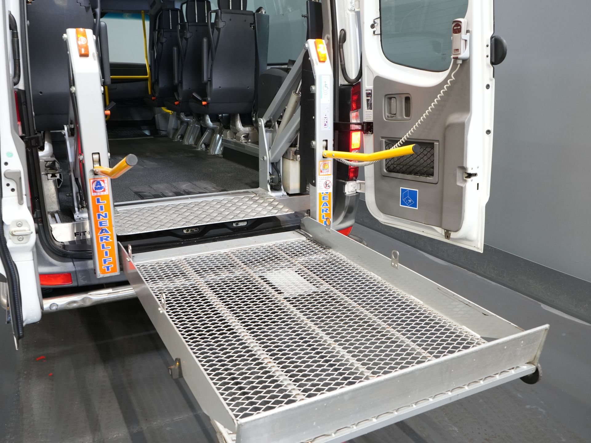 Mercedes-Benz Sprinter Personenvervoer 313 2.2 CDI L2H2 €10.164 Incl. BTW BPM VRIJ! EXPORT Combi/ 9 Persoons/ Kombi/ 9P/ Airco/ Rolstoellift 15