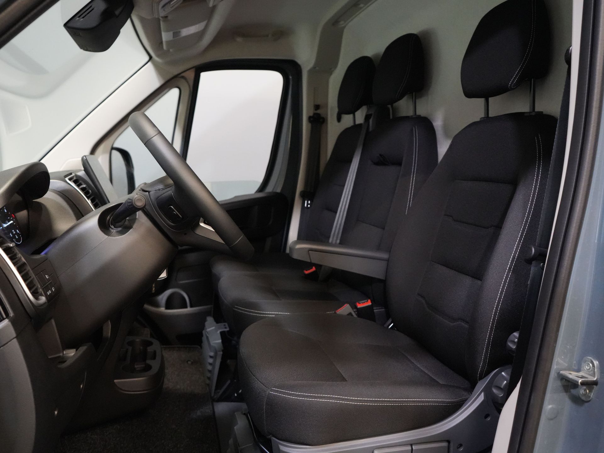 Peugeot Boxer Bestelbus (Fiat Ducato) 2.2 MJ 140 pk Aut. ZF L2H2 BPM VRIJ! LED/ Carplay/ LMV/ Climate/ Navi/ Camera/ Cruise 11