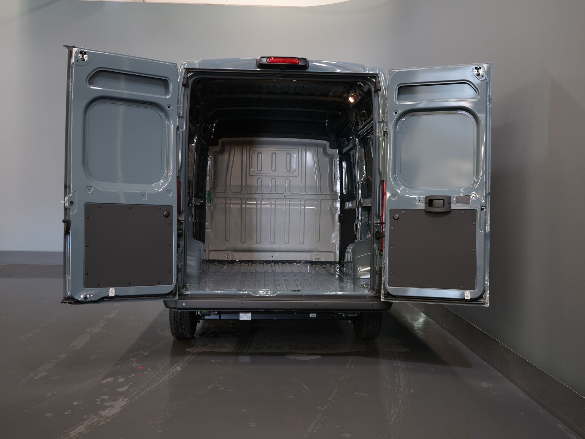 Peugeot Boxer Bestelbus (Fiat Ducato) 2.2 MJ 140 pk Aut. ZF L2H2 BPM VRIJ! LED/ Carplay/ LMV/ Climate/ Navi/ Camera/ Cruise 4