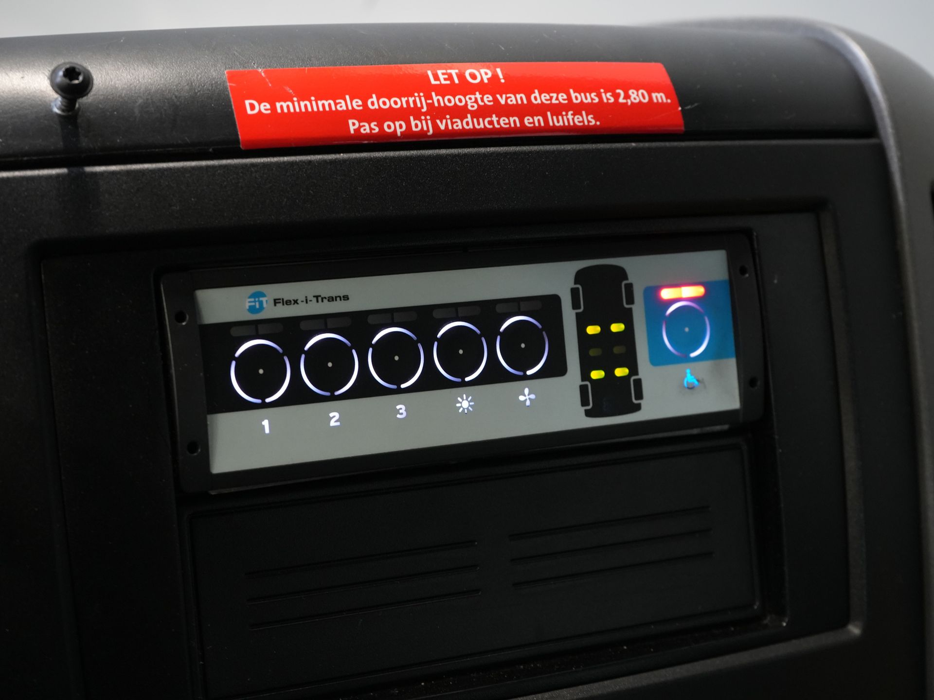 Mercedes-Benz Sprinter Personenvervoer 313 2.2 CDI L2H2 €9.922 Incl. BTW BPM VRIJ! EXPORT ONLY Combi/ 9 Persoons/ Kombi/ 9P/ Airco/ Rolstoellift 18