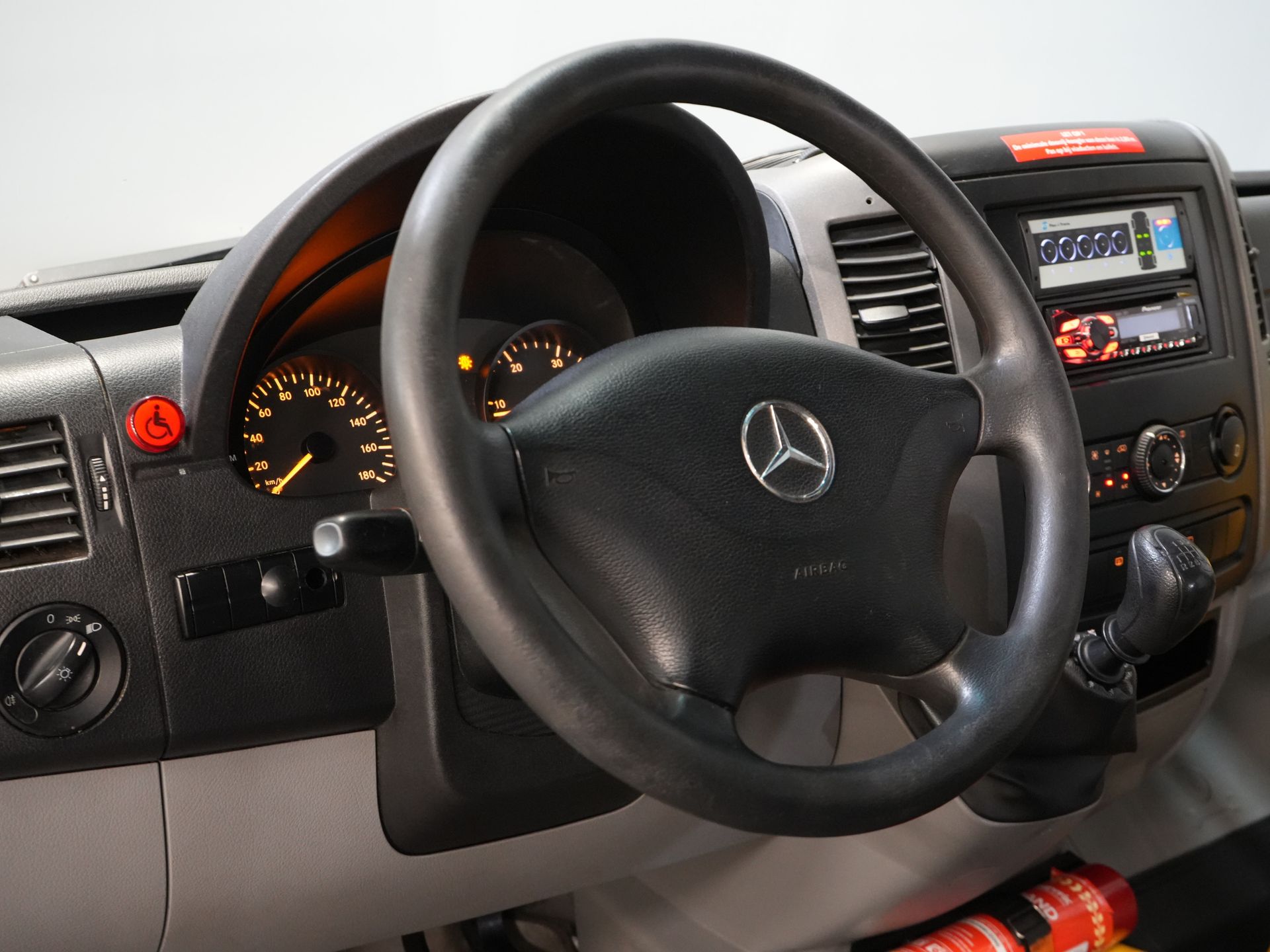 Mercedes-Benz Sprinter Personenvervoer 313 2.2 CDI L2H2 €9.922 Incl. BTW BPM VRIJ! EXPORT Combi/ 9 Persoons/ Kombi/ 9P/ Airco/ Rolstoellift 13