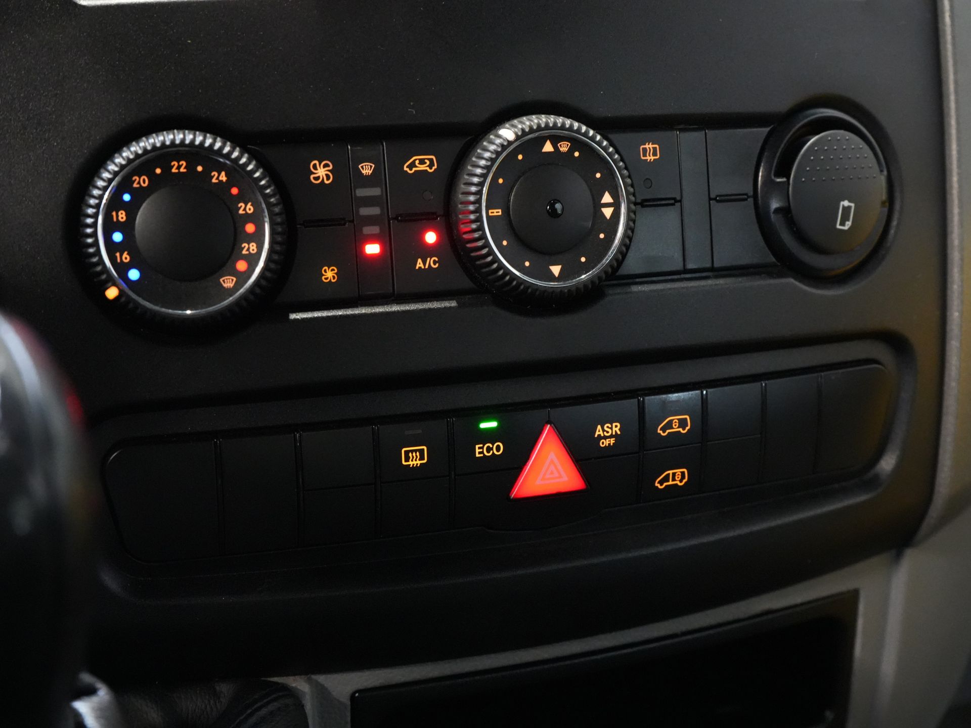 Mercedes-Benz Sprinter Personenvervoer 313 2.2 CDI L2H2 €9.922 Incl. BTW BPM VRIJ! EXPORT Combi/ 9 Persoons/ Kombi/ 9P/ Airco/ Rolstoellift 17