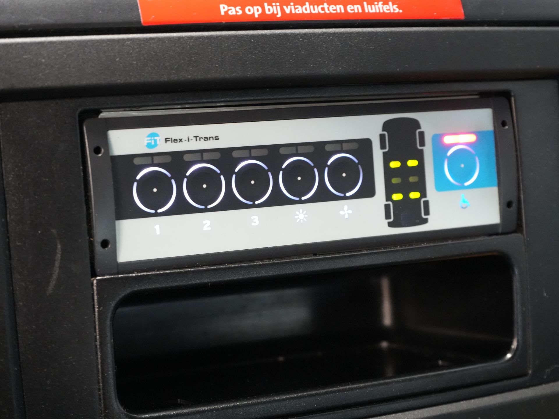 Mercedes-Benz Sprinter Personenvervoer 313 2.2 CDI L2H2 €9.922 Incl. BTW BPM VRIJ! EXPORT Combi/ 9 Persoons/ Kombi/ 9P/ Airco/ Rolstoellift 18