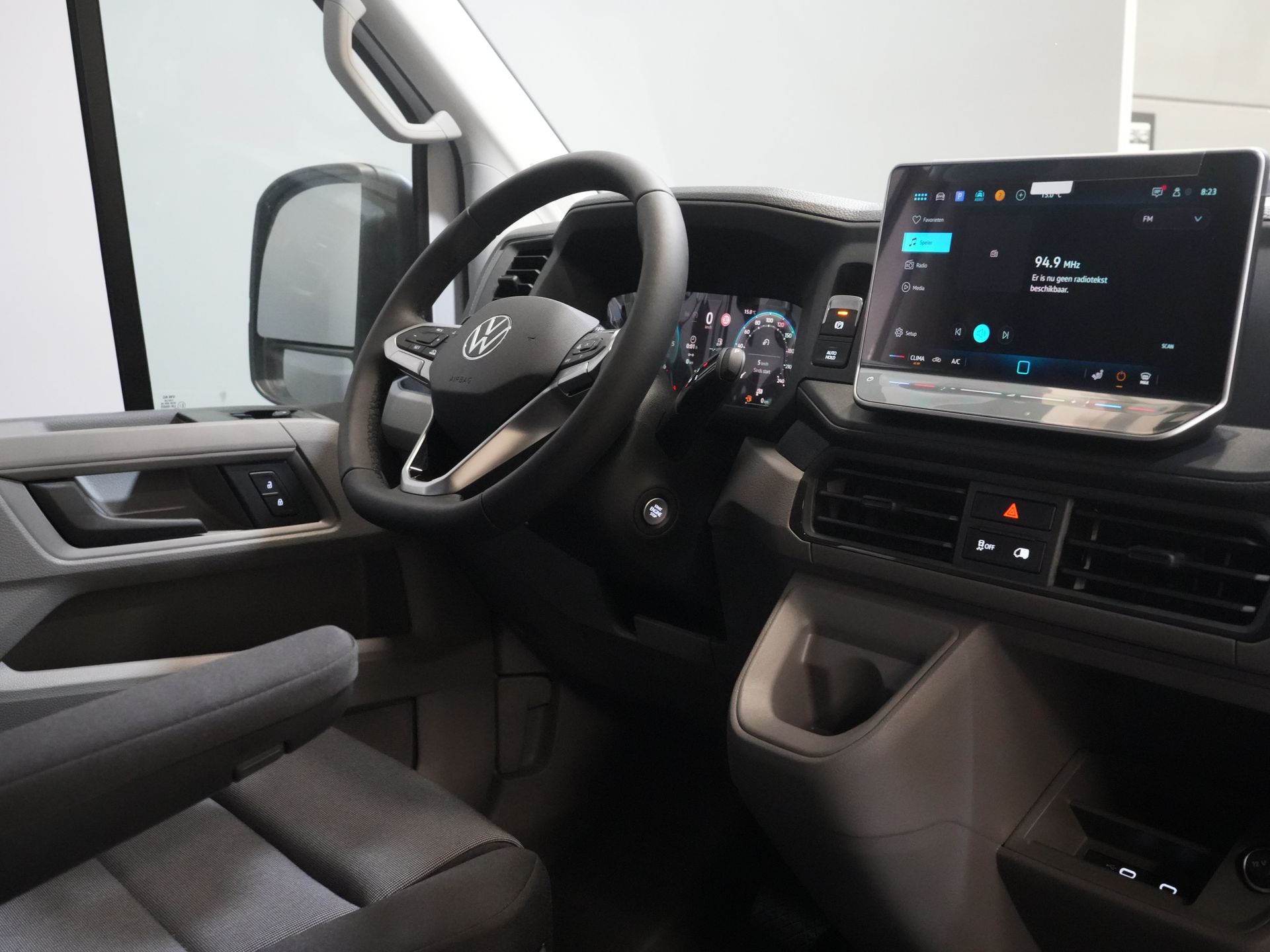 Volkswagen Crafter Bestelbus 35 140 pk DSG Aut. L3H3 BPM VRIJ! LED/ Virtual Cockpit/ Camera/ Cruise/ Carplay/ Gev.Stoel 2