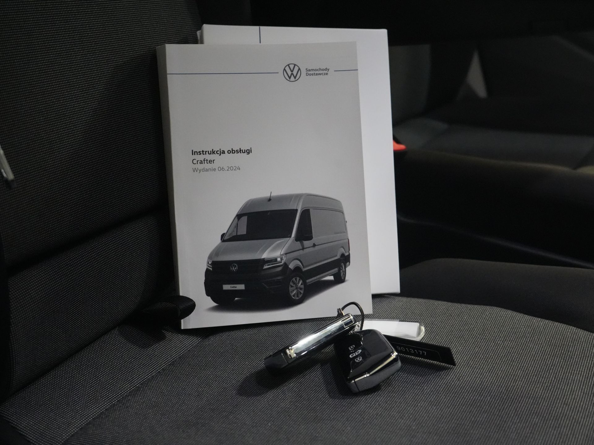 Volkswagen Crafter Bestelbus 35 140 pk DSG Aut. L3H3 BPM VRIJ! LED/ Virtual Cockpit/ Camera/ Cruise/ Carplay/ Gev.Stoel 27