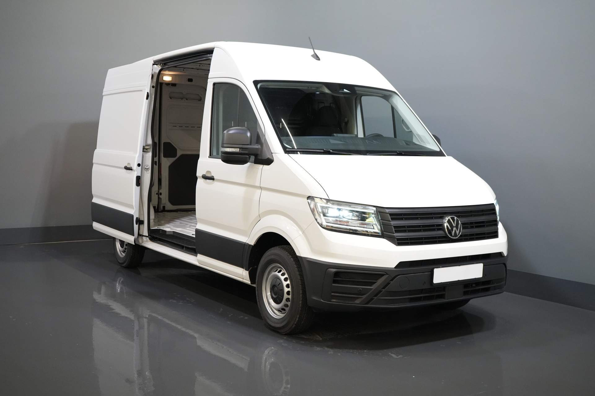Volkswagen Crafter Bestelbus 35 140 pk DSG Aut. L3H3 BPM VRIJ! LED/ Virtual Cockpit/ Camera/ Cruise/ Carplay/ Gev.Stoel 2