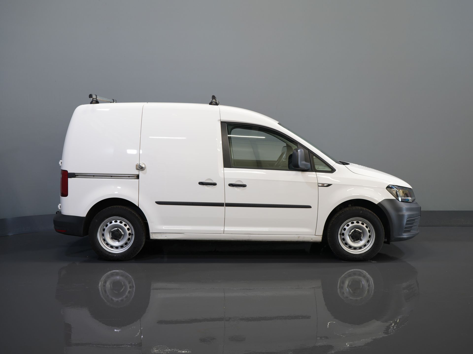 Volkswagen Caddy Bestelauto 2.0 TDI BPM VRIJ! Airco / Cruise/ Trekhaak/ NAP NL Auto/ Lage KM's 10