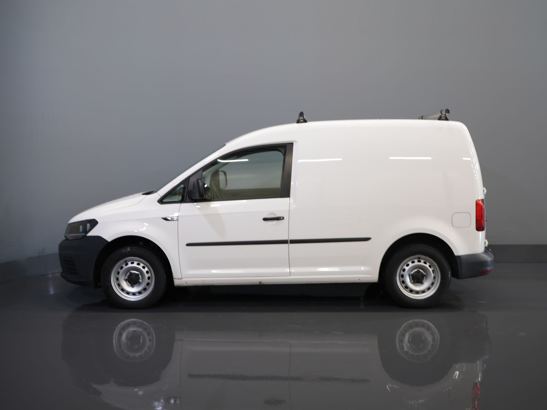 Volkswagen Caddy Bestelauto 2.0 TDI BPM VRIJ! Airco / Cruise/ Trekhaak/ NAP NL Auto/ Lage KM's 9