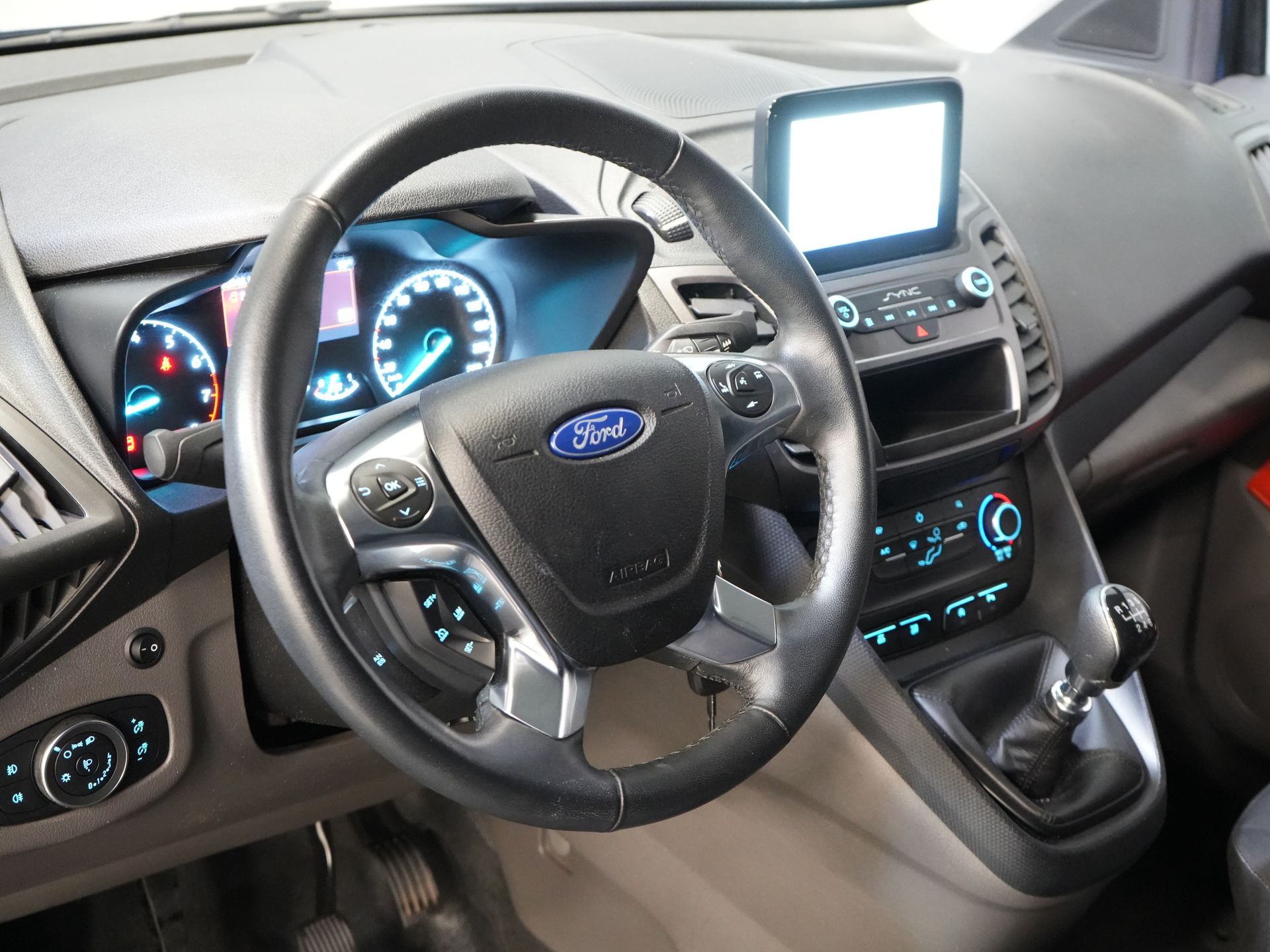 Ford Transit Connect Bestelbus 1.0 100 pk BENZINE L2 Limited BPM VRIJ! Carplay/ Imperiaal/ Cruise/ Camera/ PDC/ Cruise 13