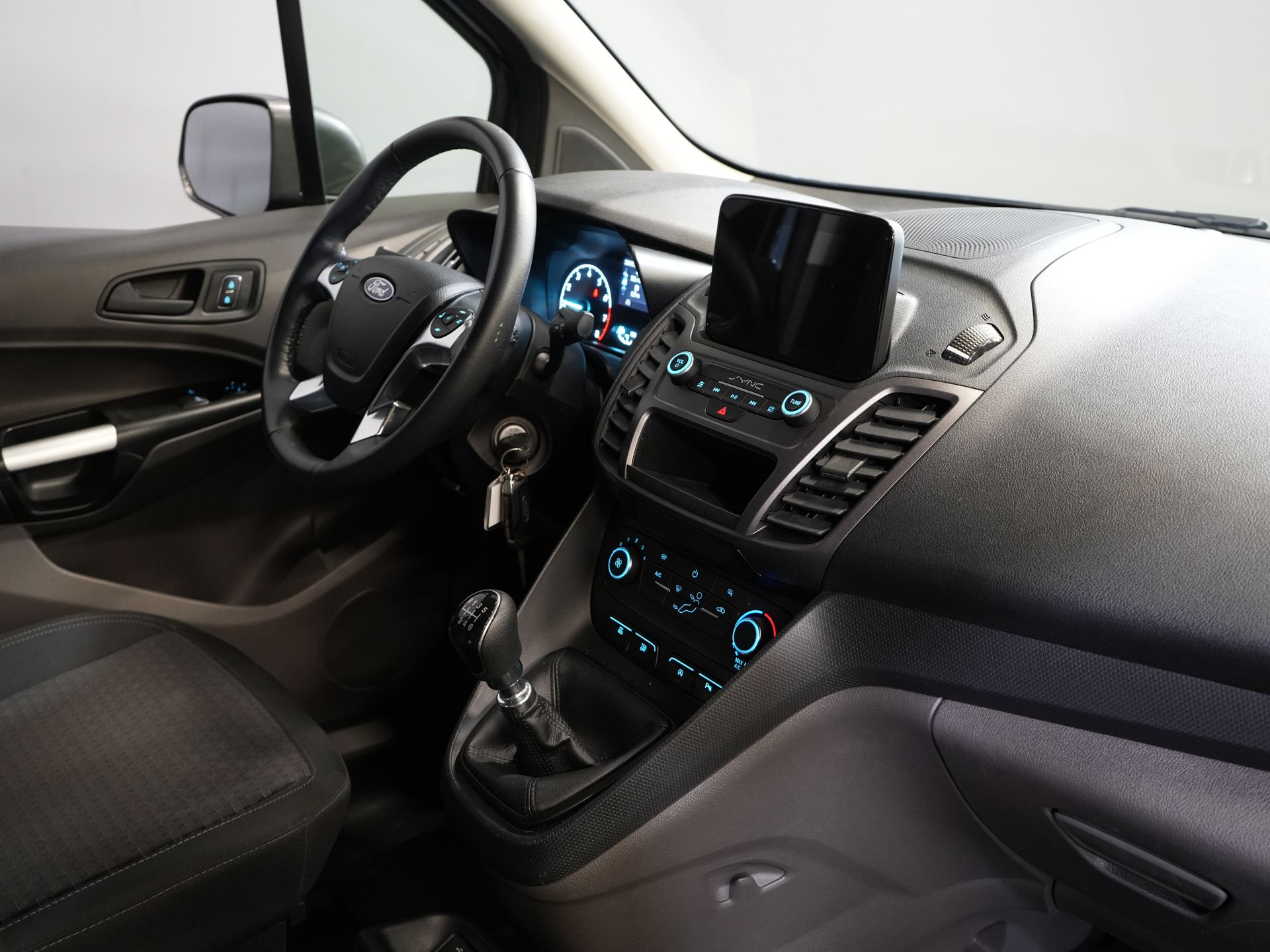 Ford Transit Connect Bestelbus 1.0 100 pk BENZINE L2 Limited BPM VRIJ! Carplay/ Imperiaal/ Cruise/ Camera/ PDC/ Cruise 2